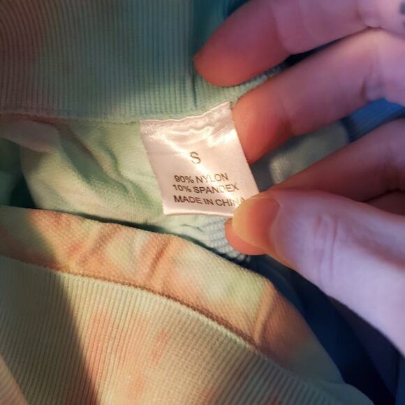 Pchee Bum Pastel Tie Dye Scrunch Athletic Leggings Size Small Pink Green Blue - Picture 7 of 7